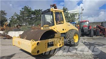 Bomag BW 211 D-40 Tandemové válce