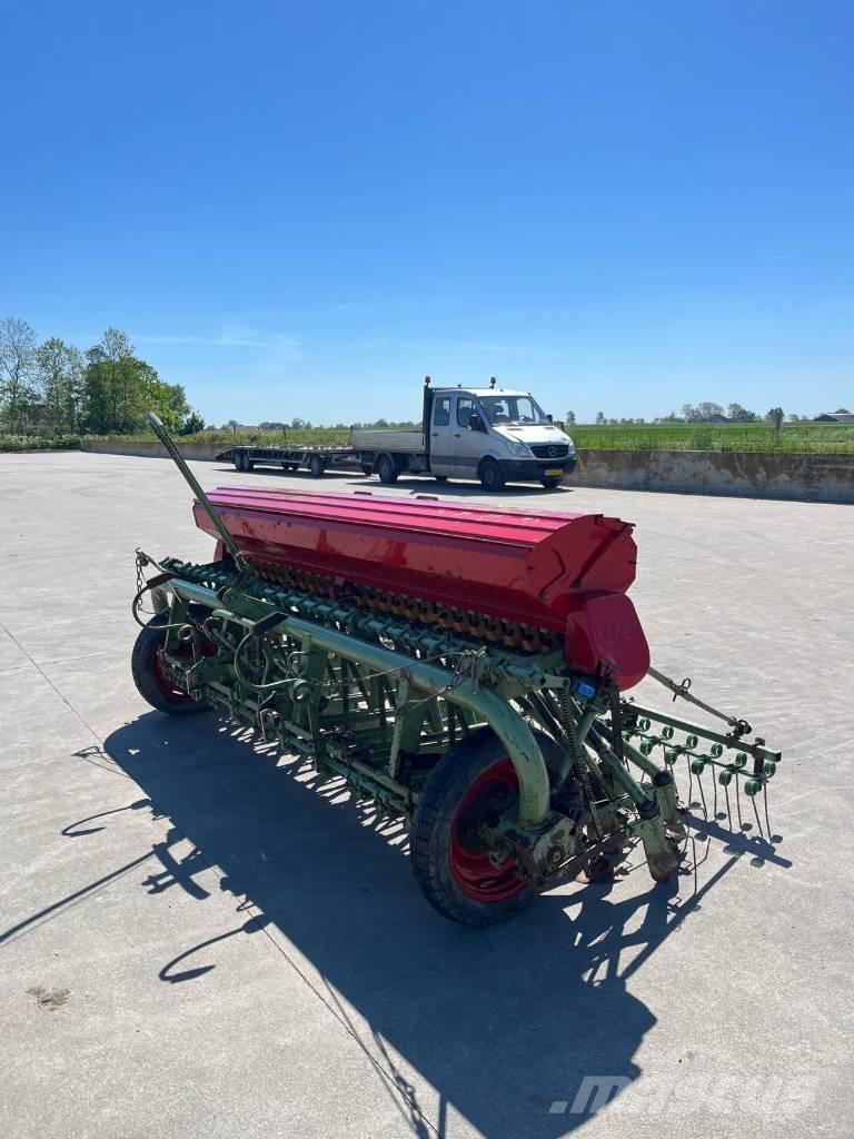 Nodet Zaaimachine Mechanické secí stroje