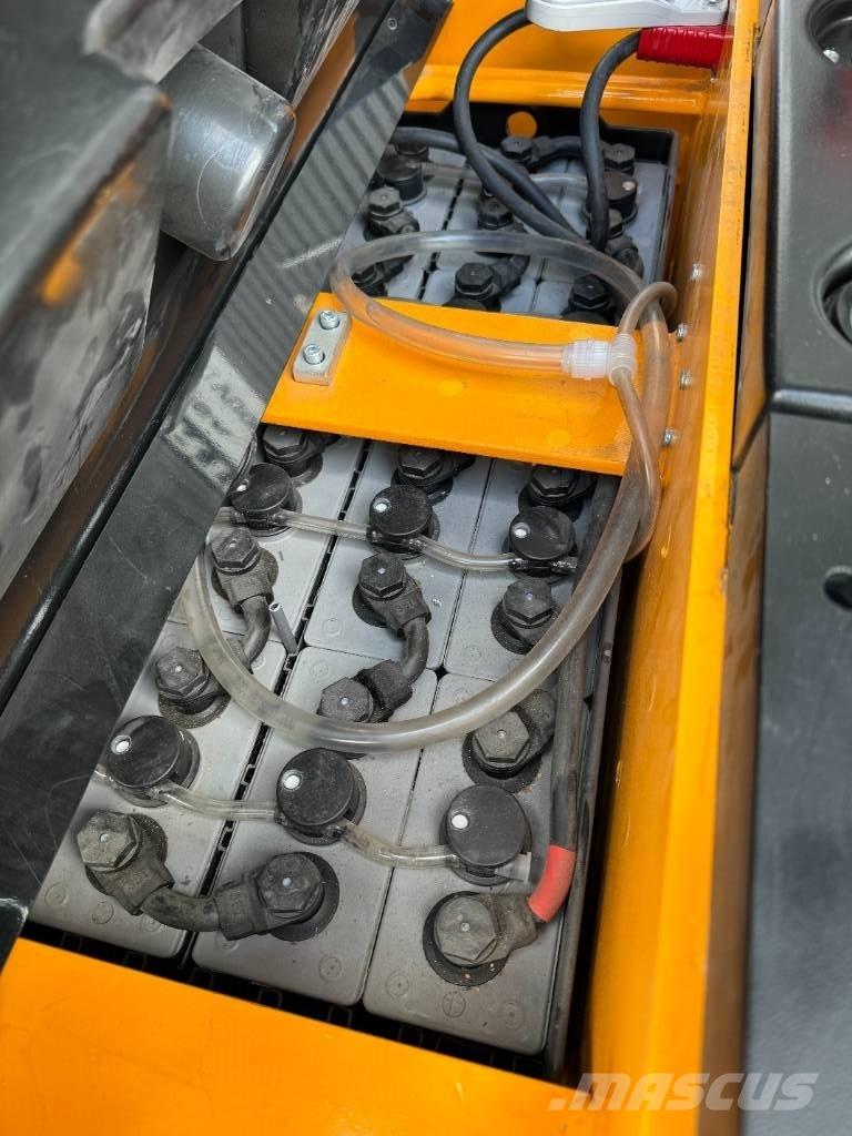 Hyundai 15ESR Samohybné vozíky