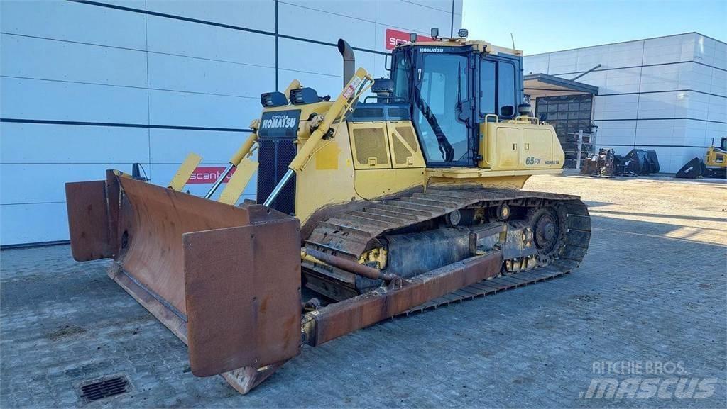 Komatsu D65PX-18 Pásové dozery