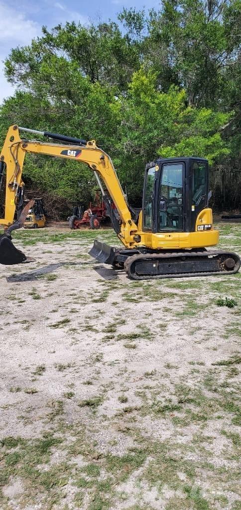 CAT 305.5 E CR Mini rýpadla < 7t