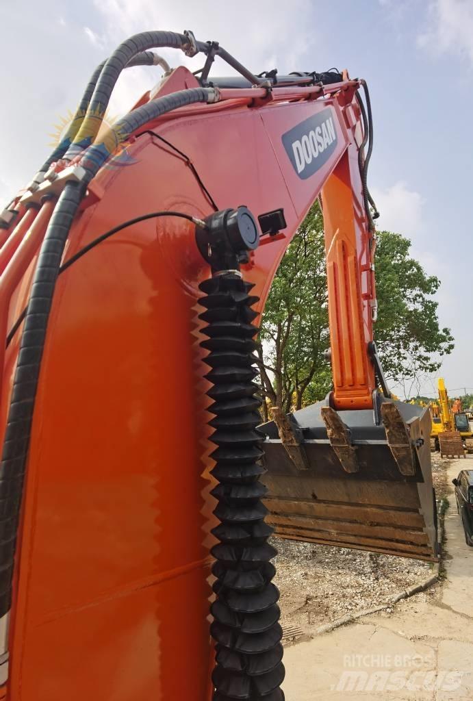Doosan DX 300LC-9C Pásová rýpadla