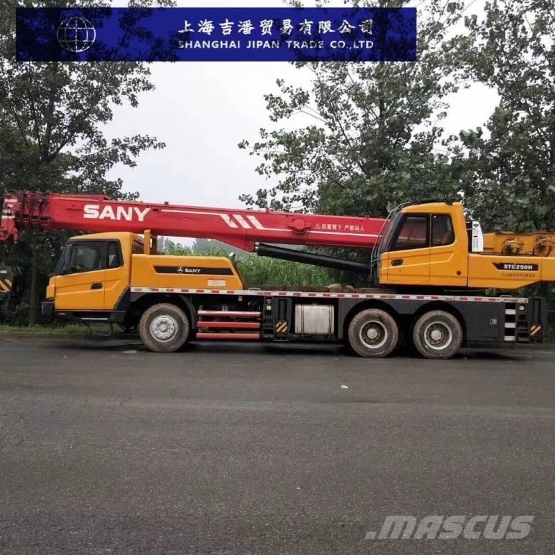 Sany STC 250 Univerzální terénní jeřáby