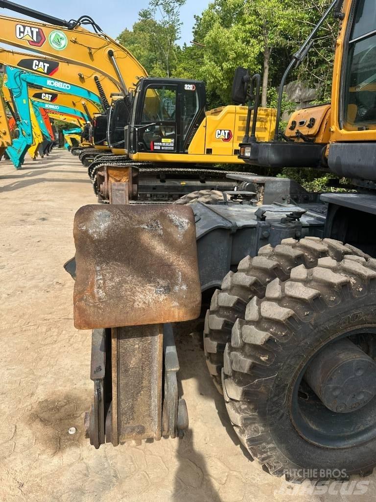 Hyundai R210W-9 Kolová rýpadla