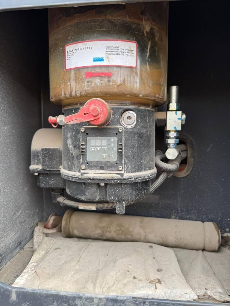 Sandvik QJ 241 Mobilní drtiče
