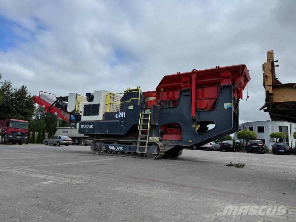 Sandvik QJ 241 Mobilní drtiče
