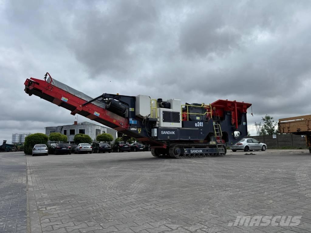 Sandvik QJ 241 Mobilní drtiče