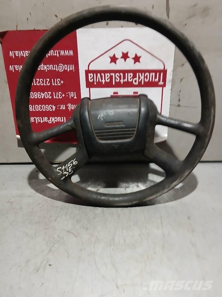 Scania 144    1327026 Kabiny a interiér