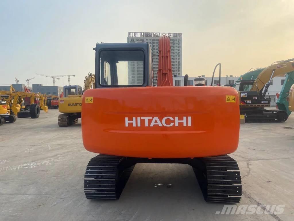 Hitachi EX60 Pásová rýpadla
