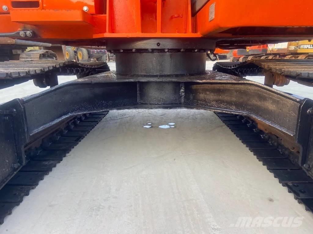 Hitachi EX60 Pásová rýpadla