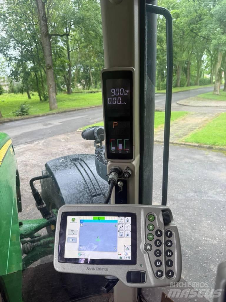 John Deere 8345 R Traktory