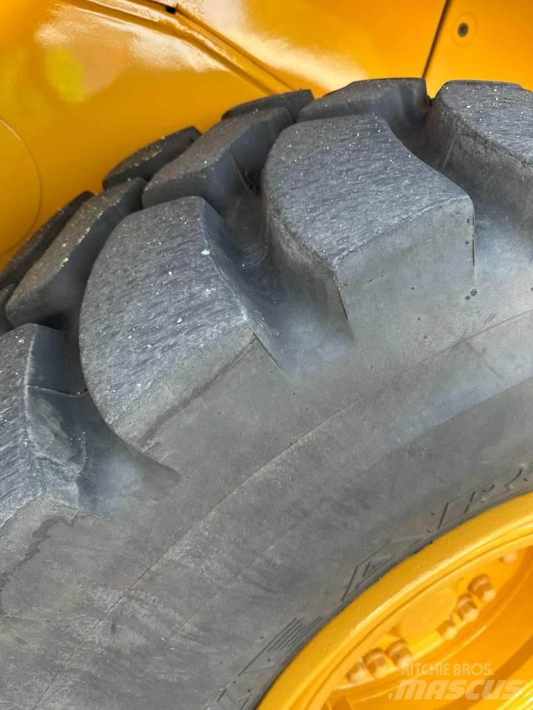 Volvo BM L 120 G Kolové nakladače