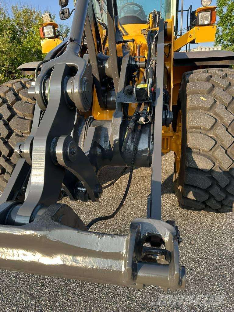 Volvo L120g Kolové nakladače
