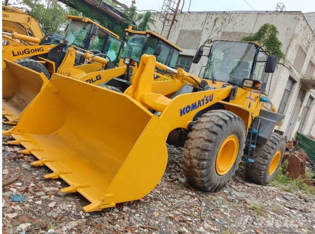 Komatsu WA 320-5 Kolové nakladače