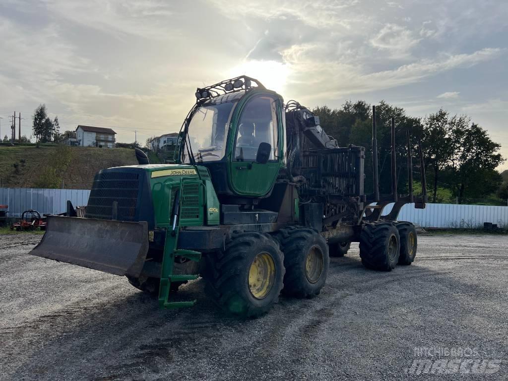 John Deere 1010 E Vyvážecí traktory
