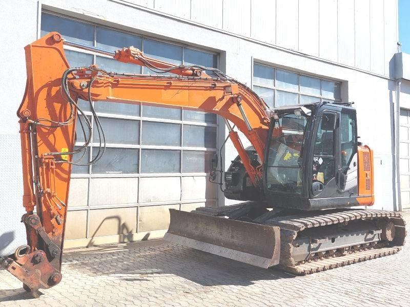 Hitachi ZX 135 US-6 Pásová rýpadla