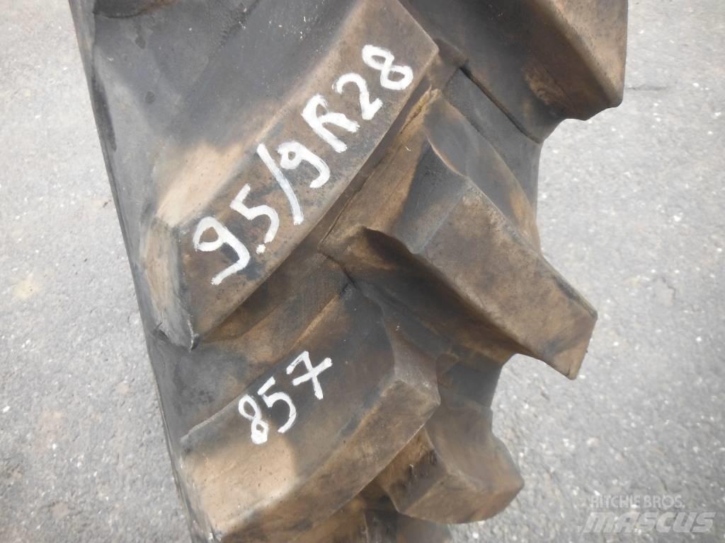 Michelin 9.5/9R28 Pneumatiky, kola a ráfky