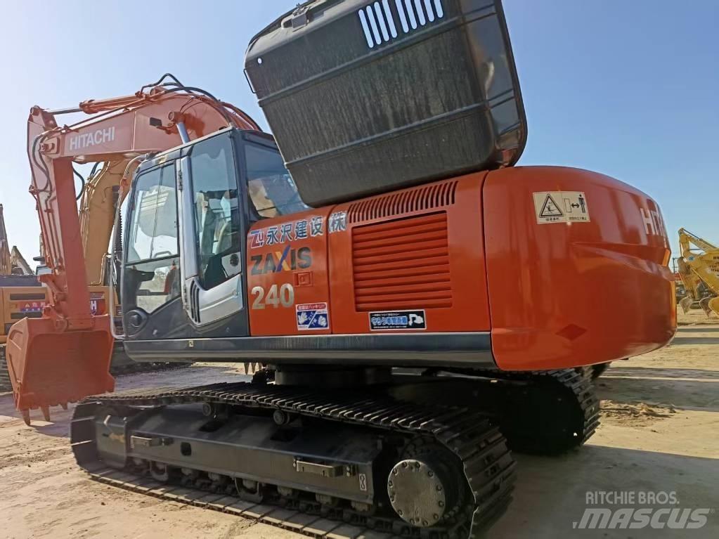 Hitachi ZX 240 Pásová rýpadla