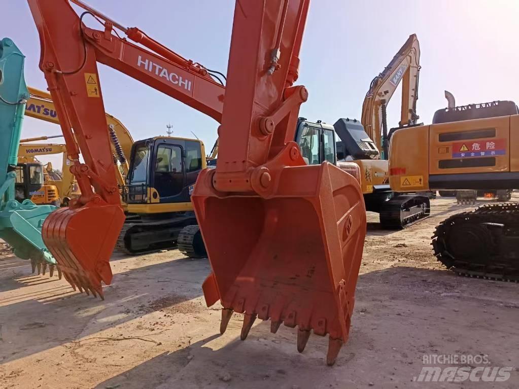 Hitachi ZX 240 Pásová rýpadla