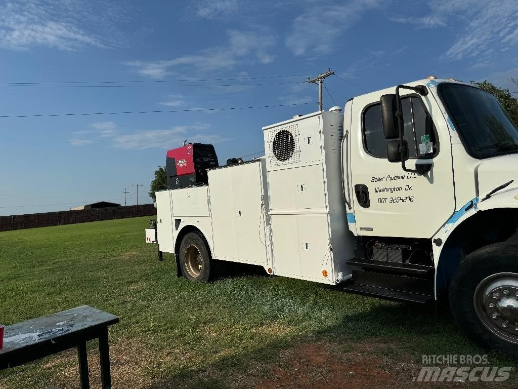 Freightliner M2 106 Komunální / Multi-užitková vozidla