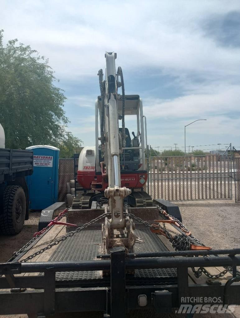 Takeuchi TB230RA Příslušenství a náhradní díly k vrtným zařízením