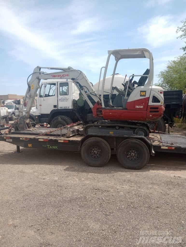 Takeuchi TB230RA Příslušenství a náhradní díly k vrtným zařízením