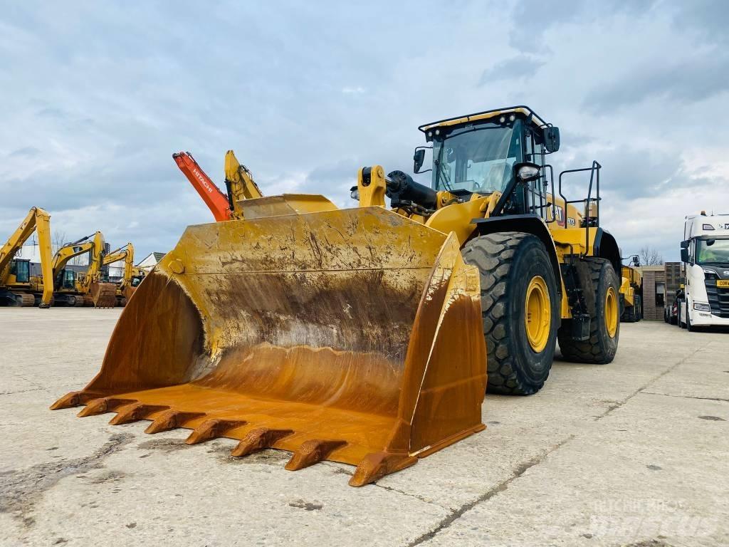 CAT 972 Kolové nakladače
