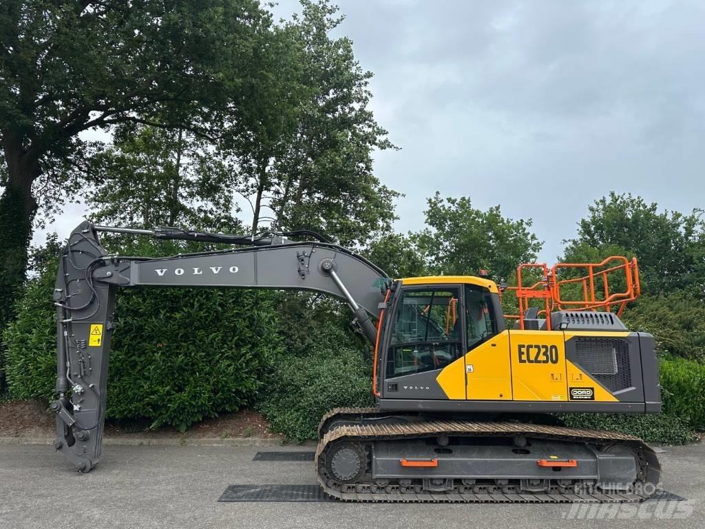 Volvo EC 230 Pásová rýpadla