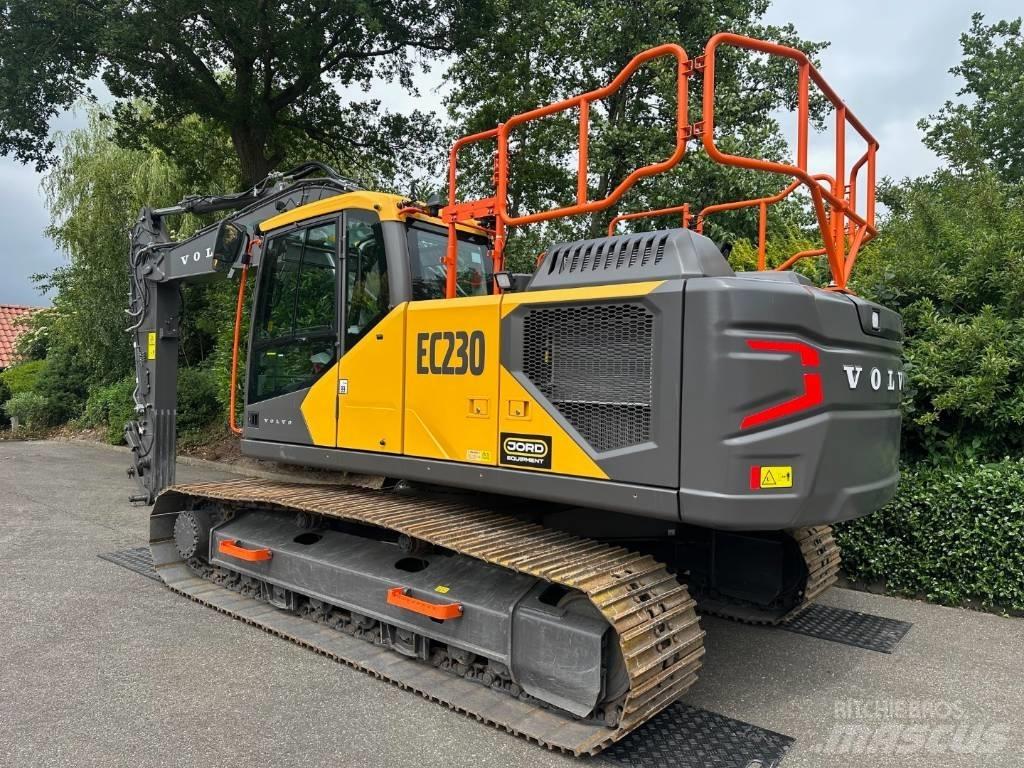 Volvo EC 230 Pásová rýpadla