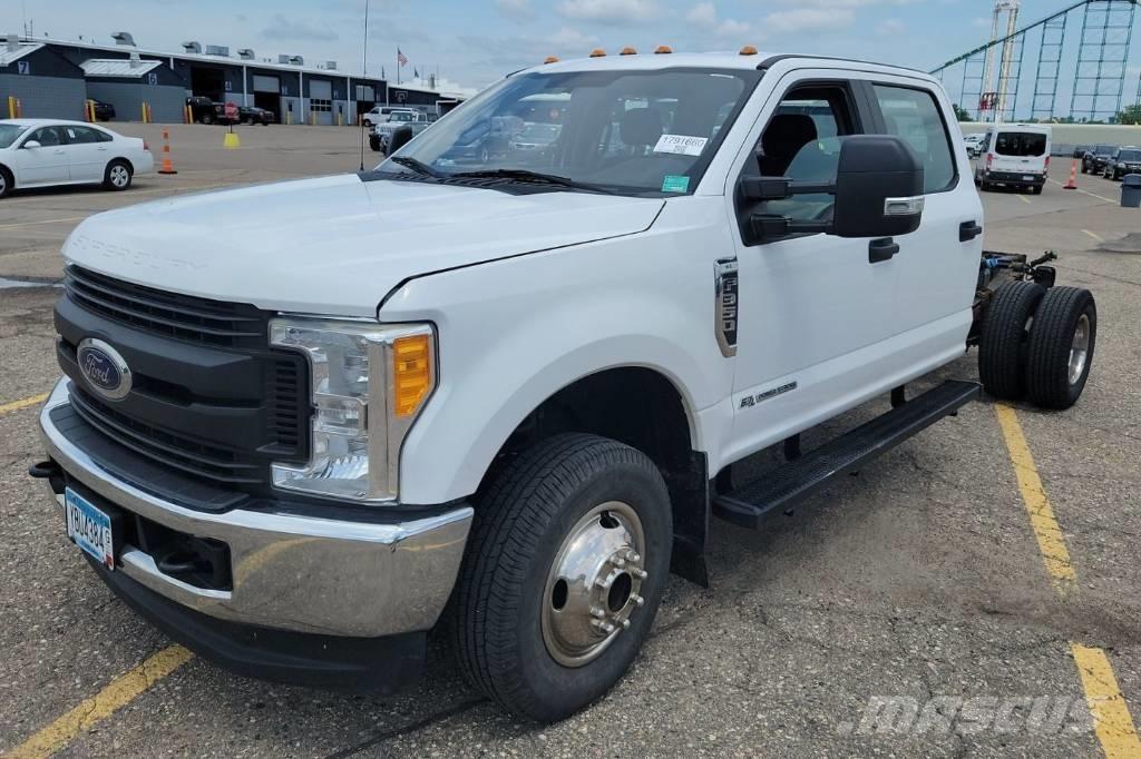 Ford F 350 XL SD Nákladní vozidlo bez nástavby