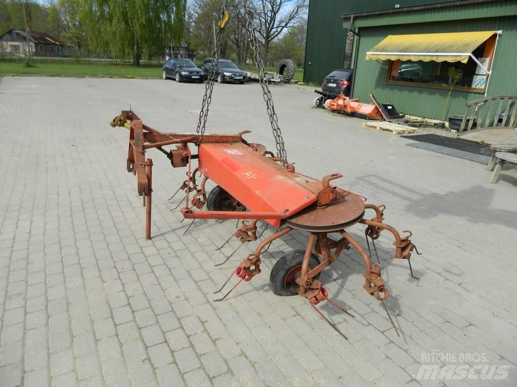 JF CR 320 Obraceče a shrabovače sena