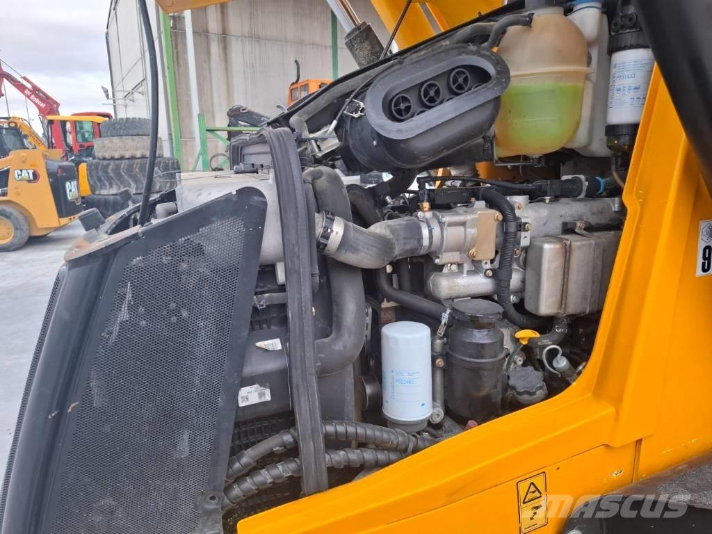 JCB 3 CX Rýpadlo-nakladače
