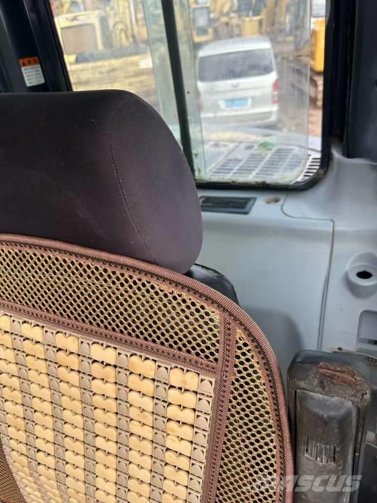 Komatsu PC 128 US Pásová rýpadla