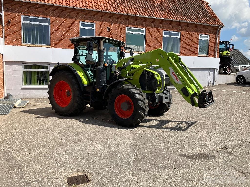 CLAAS Arion 650 CIS+ Traktory