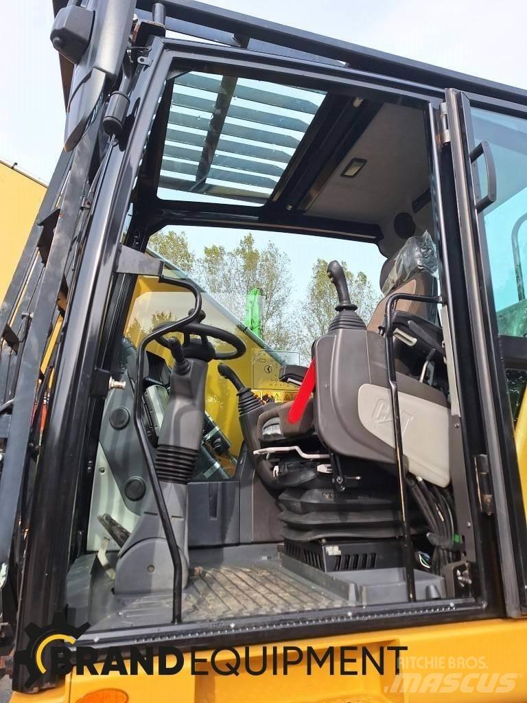 CAT MH3024 Stroje pro manipulaci s odpadem