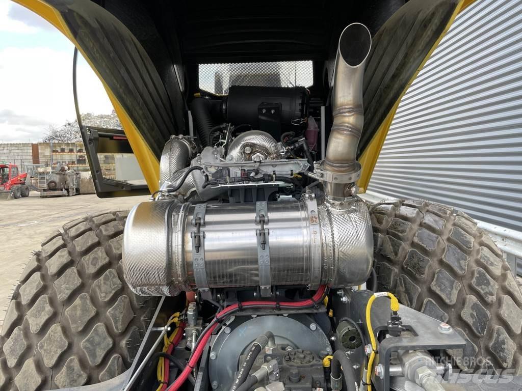 Bomag BW 213 D-5 Tahačové válce