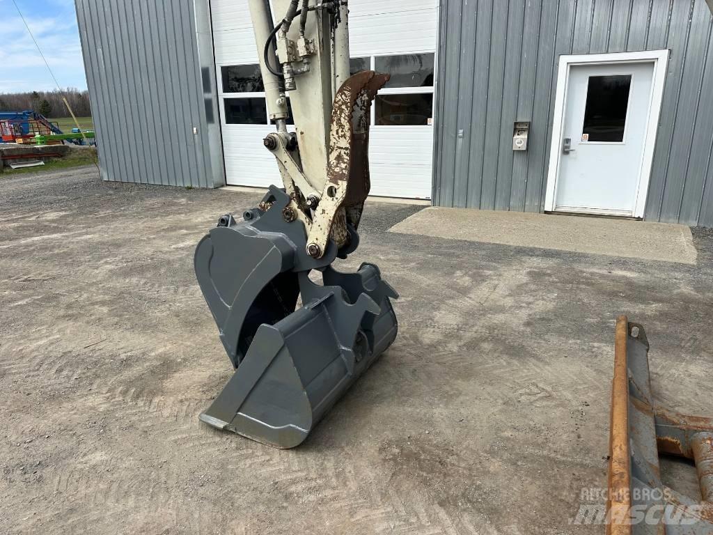 Takeuchi TB 260 Mini rýpadla < 7t