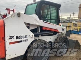 Bobcat S550 Smykem řízené nakladače