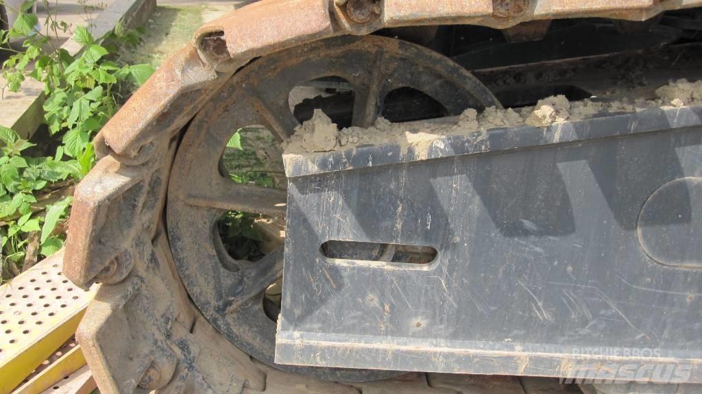 Kobelco CKE 1100 G Pásové jeřáby