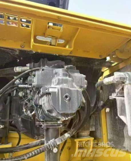 Komatsu 360-8MO Pásová rýpadla