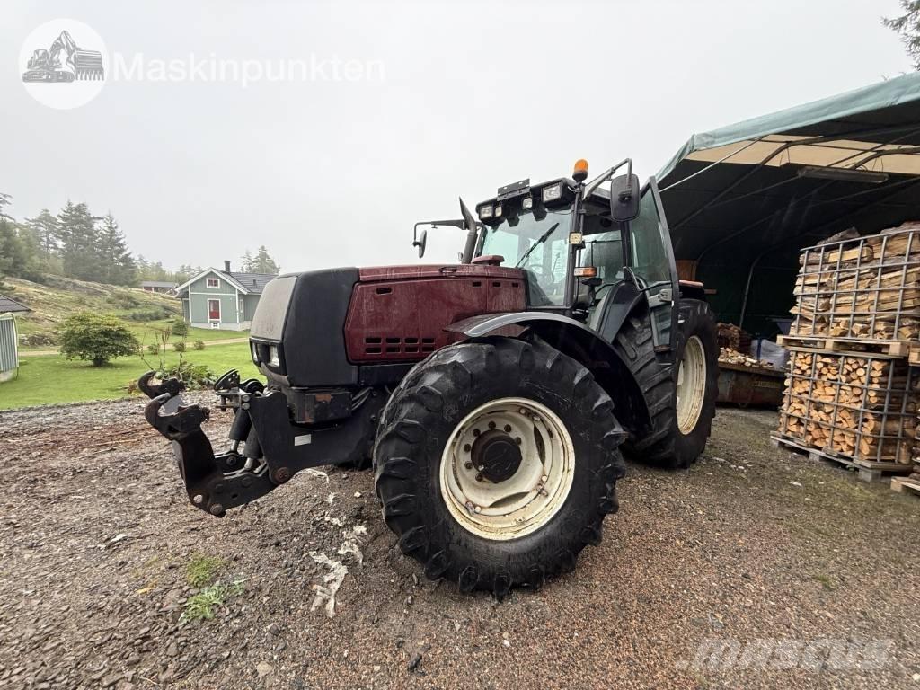 Valtra 8350 Traktory