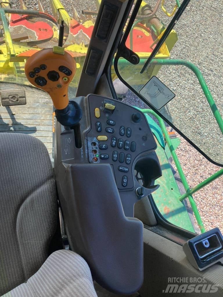 John Deere 7300 Samojízdné sekačky