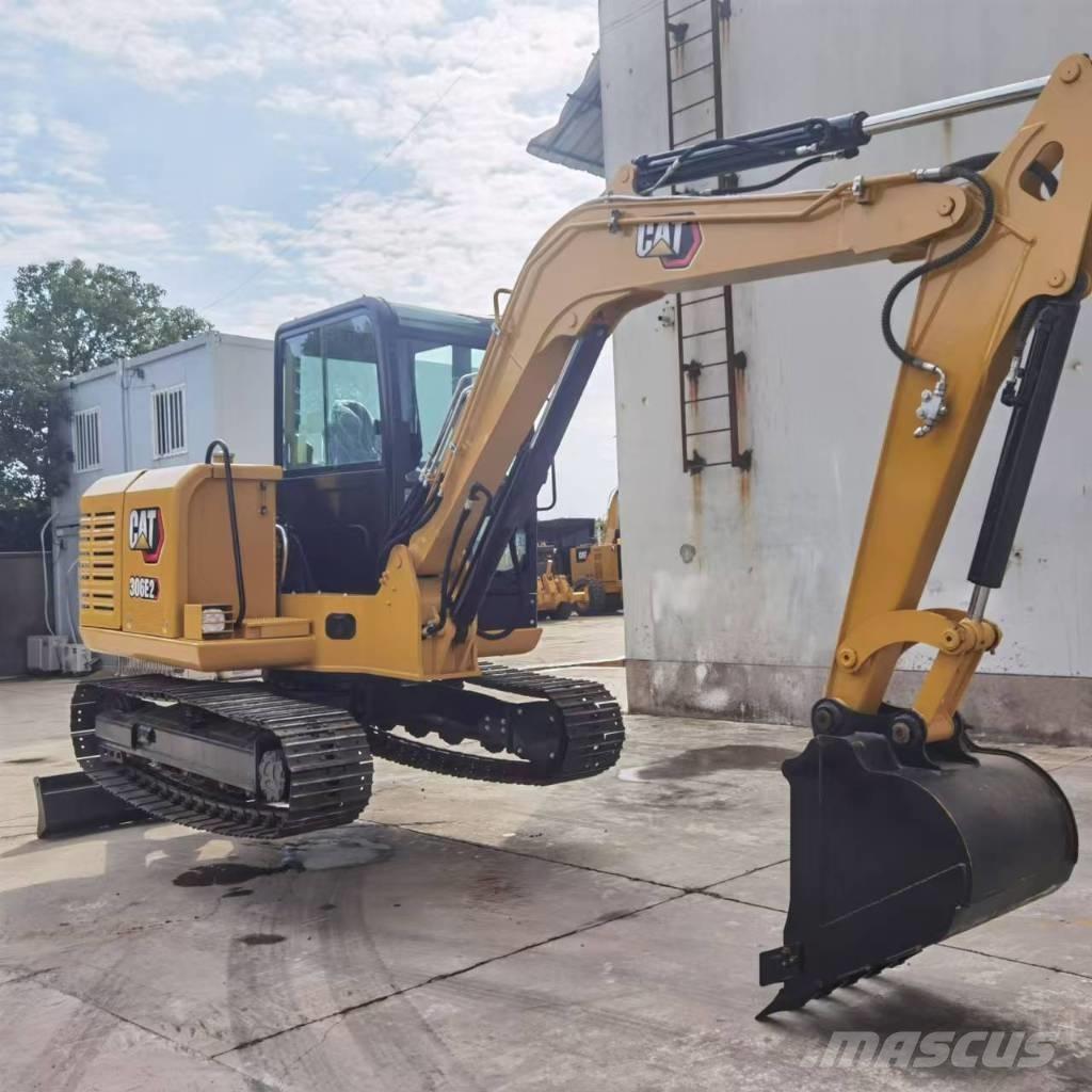 CAT 306E2 Mini rýpadla < 7t