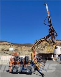 Sandvik DC 300 Povrchové vrtací stroje
