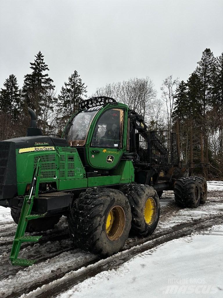 John Deere 1510G Vyvážecí traktory