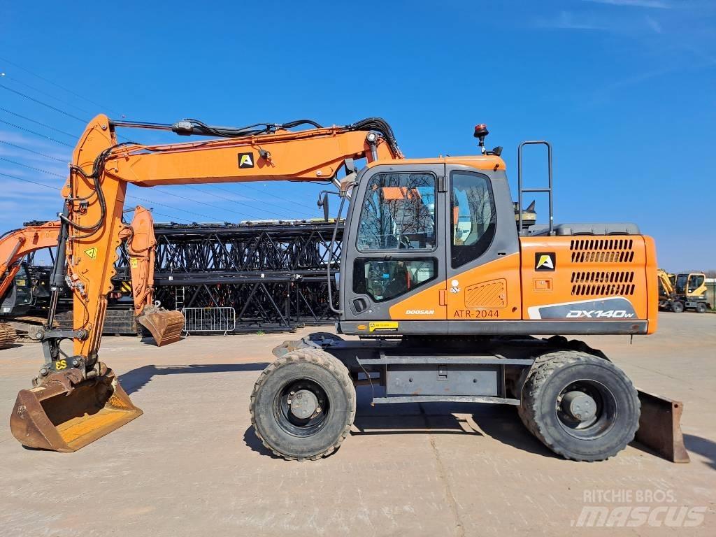 Doosan DX140W-5 Kolová rýpadla