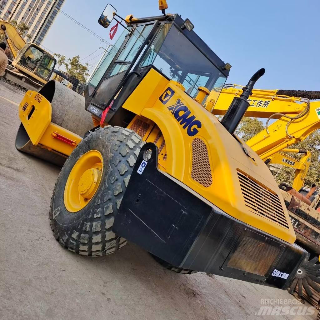 XCMG XS 142 J Tahačové válce