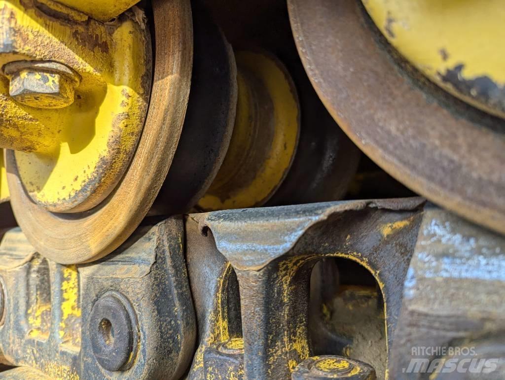 Komatsu D71PXi-24 Pásové dozery