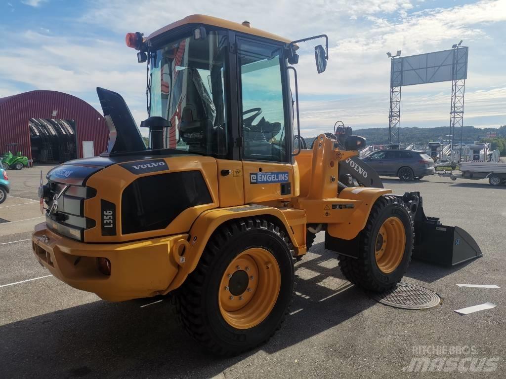 Volvo L35GT, UTHYRES Smykem řízené nakladače