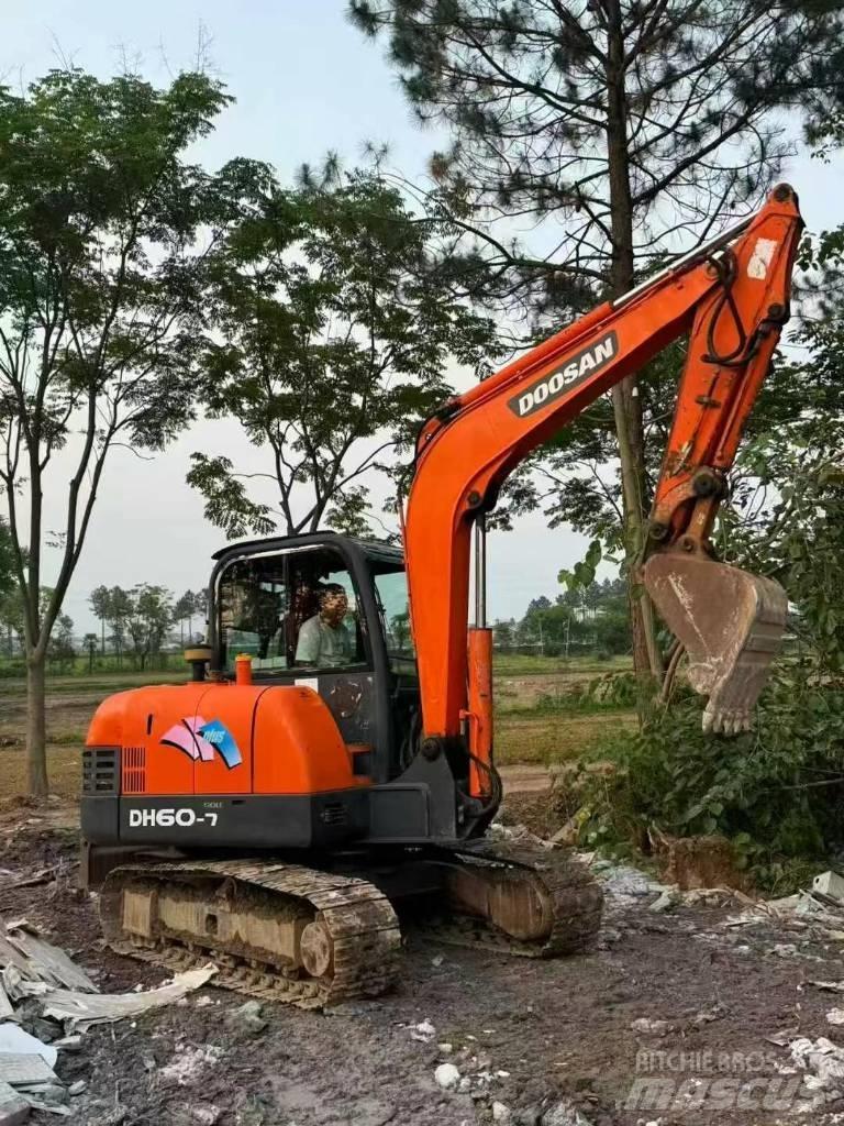 Doosan DH 60-7 Mini rýpadla < 7t